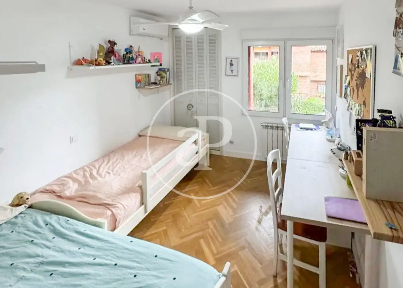 Schlafzimmer von Wohnung zum Verkauf in Majadahonda mit Klimaanlage, Heizung und Privatgarten