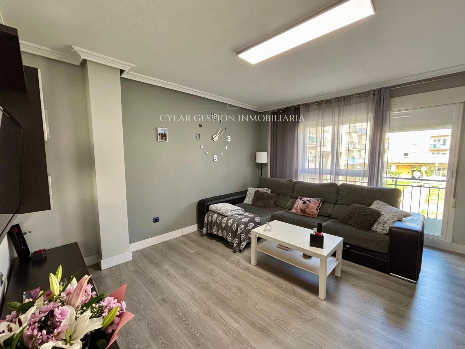 Living room of Flat for sale in Salamanca Capital  with Heating, Terrace and Storage room