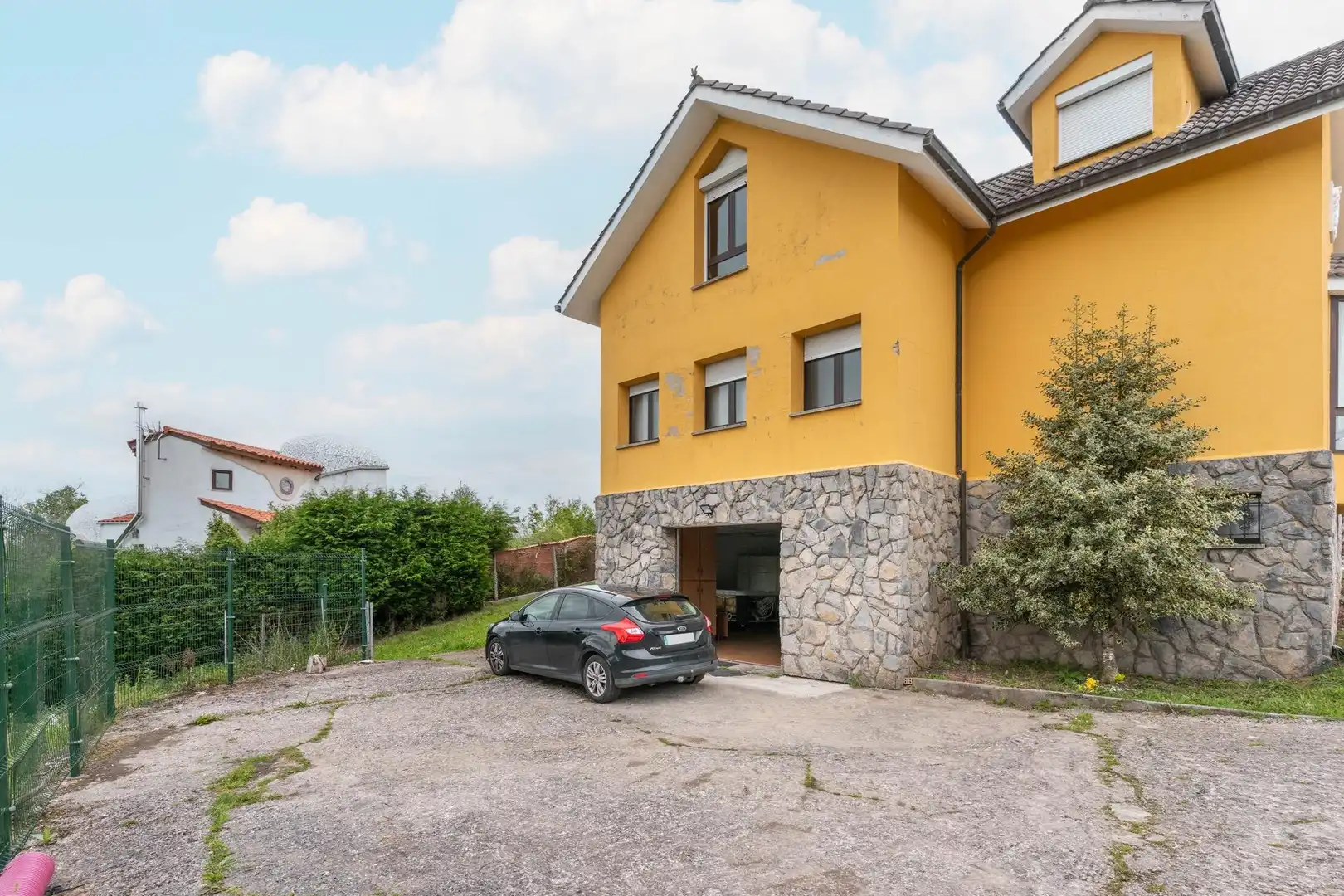 Exterior view of Houses for sale in Langreo  with Heating, Private garden and Terrace