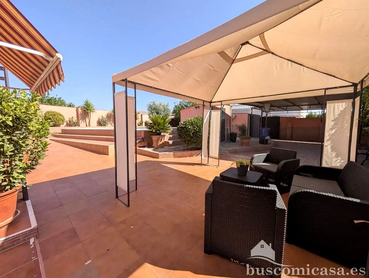 Terrassa de Finca rústica en venda en Linares amb Aire condicionat, Jardí privat i Traster
