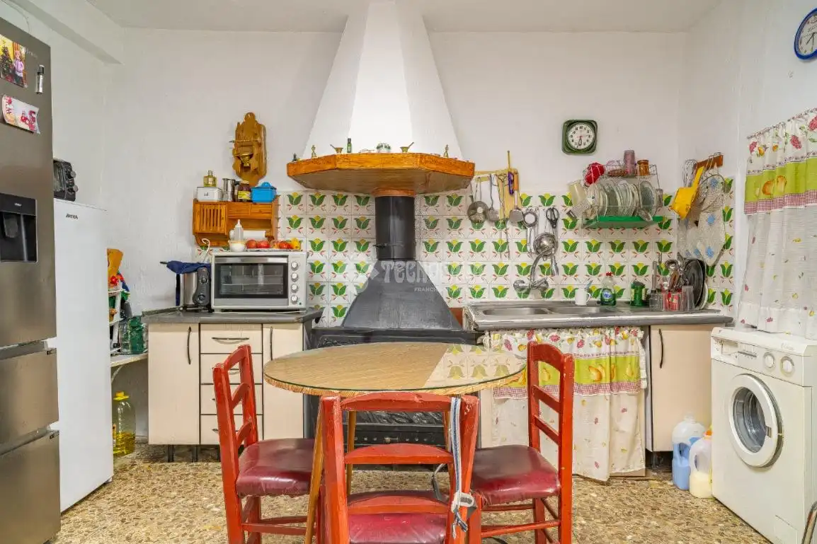 House for sale in C. Reyes Católicos, imagen 2