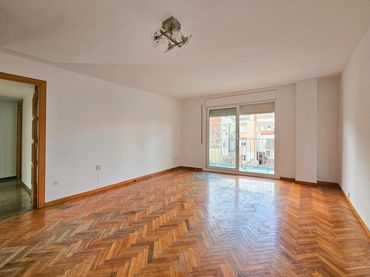 Wohnung mit Balkon zum Verkauf in Carrer RUTLLA, DE LA