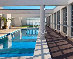 Piscina de Pis de lloguer en  Barcelona Capital amb Aire condicionat i Terrassa