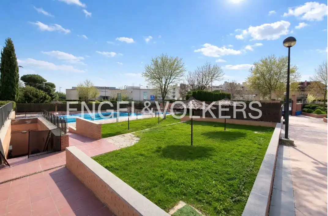Terraza de Ático de alquiler en Boadilla del Monte con Aire acondicionado, Calefacción y Parquet