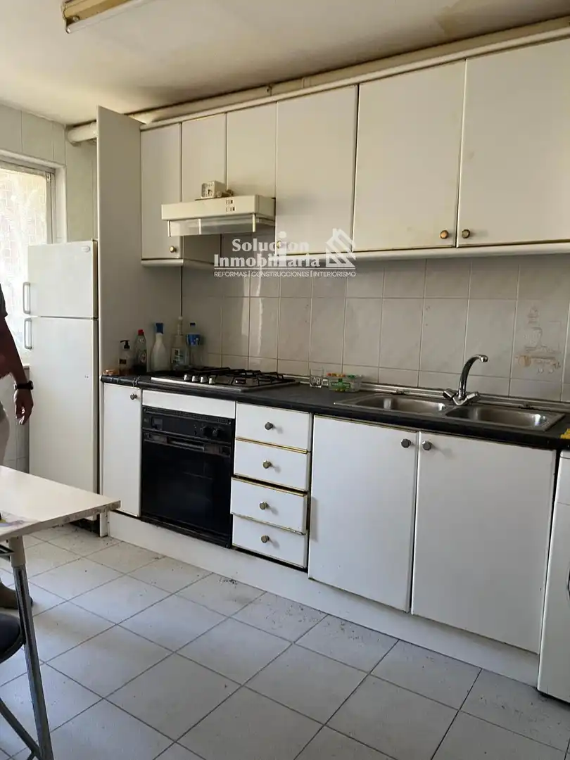 Kitchen of Flat for sale in Salamanca  with Heating, Terrace and Furnished