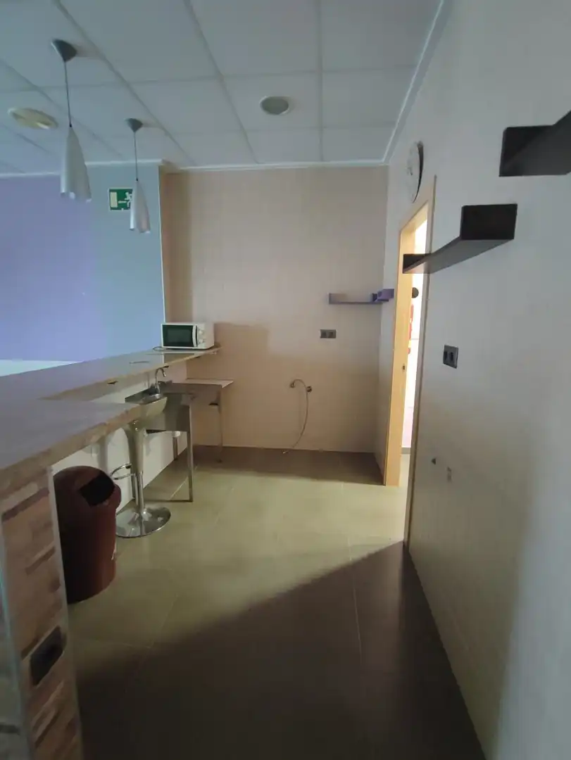 Cuina de Local en venda en Polinyà de Xúquer amb Aire condicionat i Terrassa