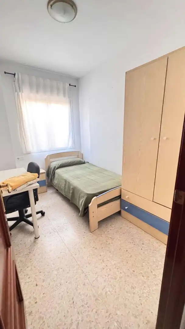 Habitación de Piso para compartir en Málaga con Aire acondicionado, Terraza y Amueblado