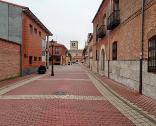 Vista exterior de Casa o xalet en venda en La Pedraja de Portillo  amb Jardí privat i Traster