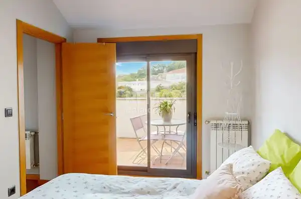 Bedroom of Flat for sale in Vigo   with Heating, Parquet flooring and Terrace