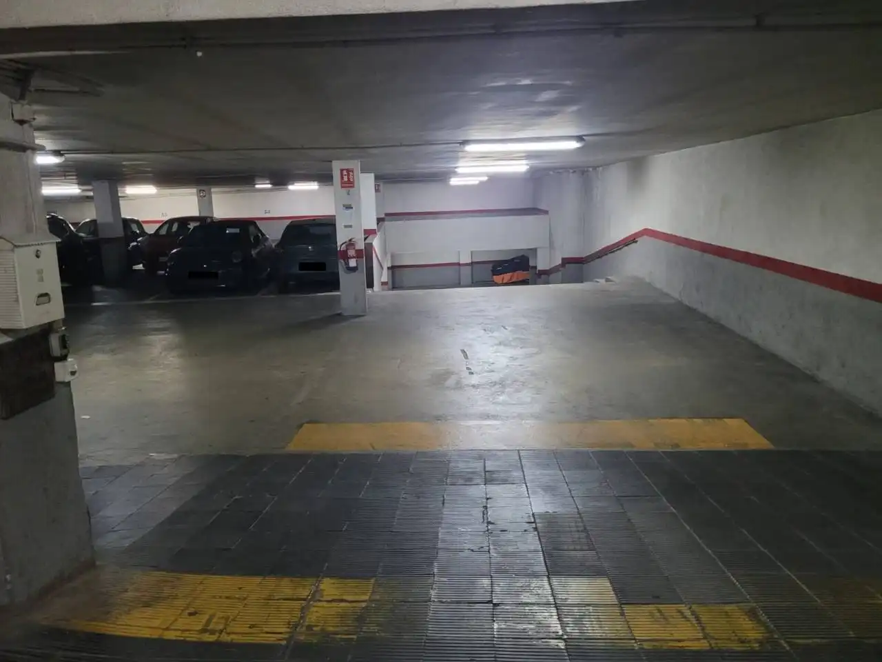 Parkplatz von Garage zum Verkauf in Sabadell