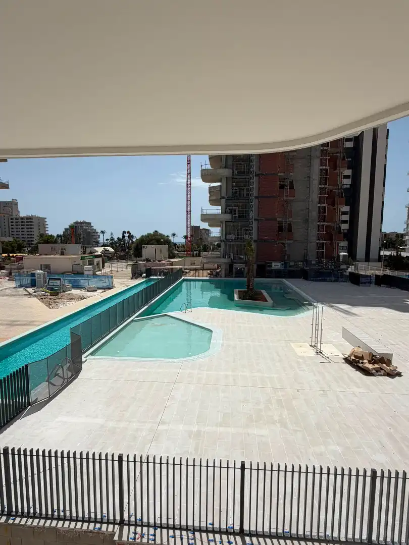 Piscina de Pis en venda en Calpe / Calp amb Calefacció, Parquet i Terrassa
