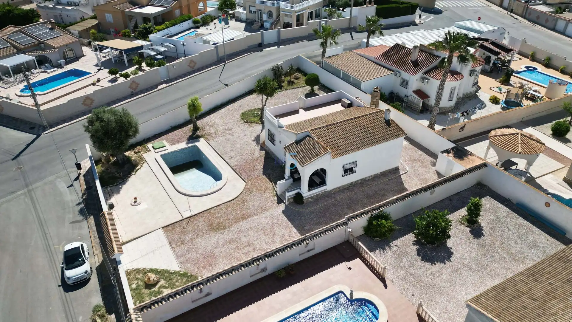 Vista exterior de Casa o chalet en venta en Torrevieja con Terraza, Piscina y Amueblado