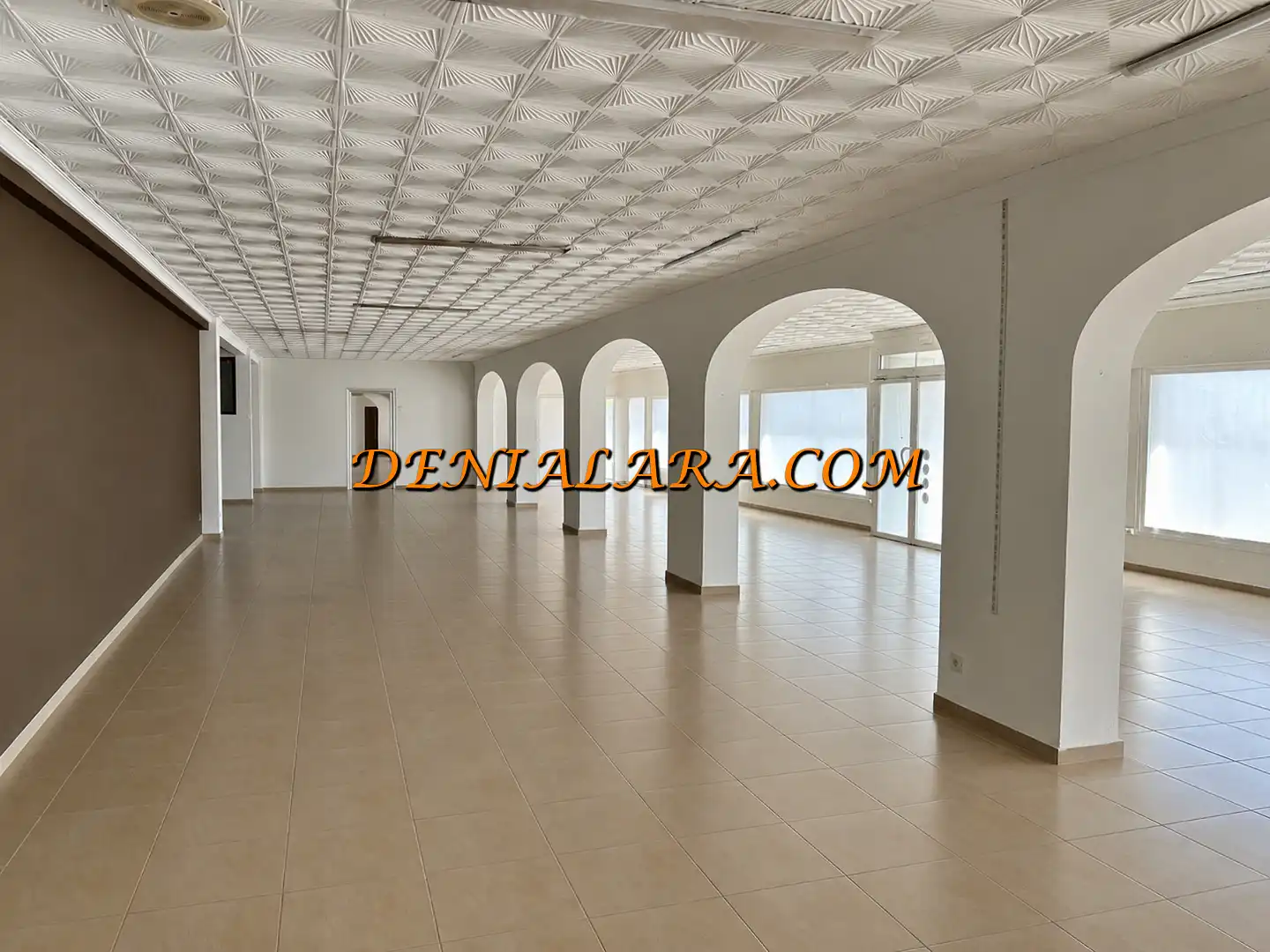 Locale commerciale in affitto a El Verger