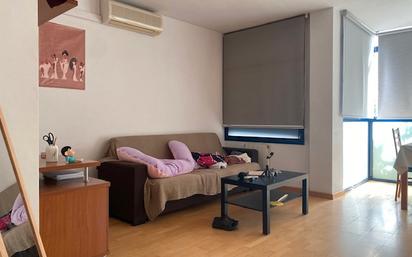 Sala d'estar de Pis en venda en Montcada i Reixac amb Aire condicionat, Calefacció i Parquet