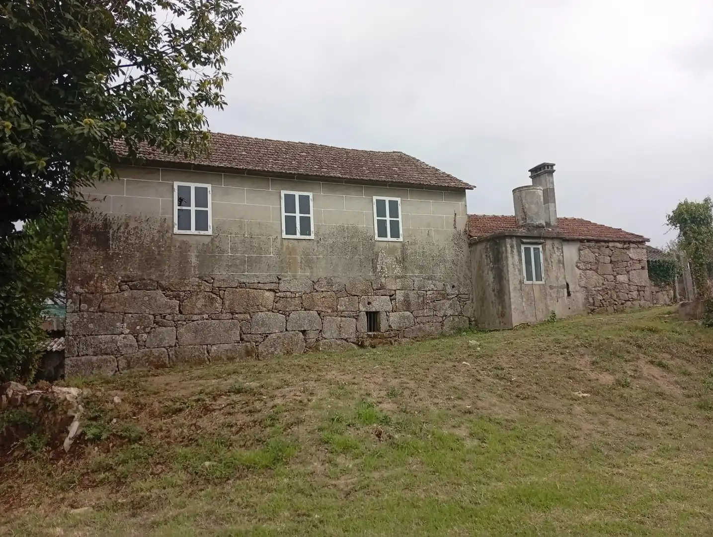 Casa rústica en venda a Ponteareas