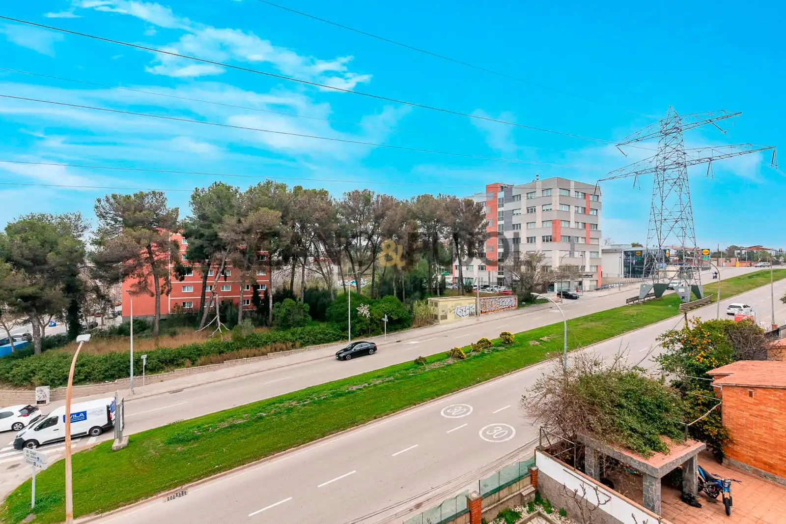 Exterior view of Buildings for sale in Rubí