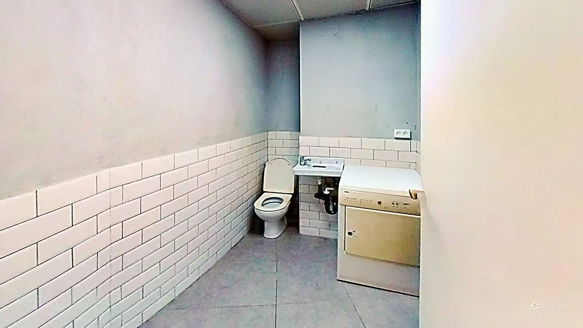 Baño de Local en venta en Pla - Carolinas