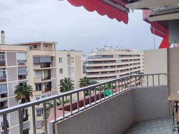 Flat with lift to rent in Calle de Ramón Gómez de la Serna 21
