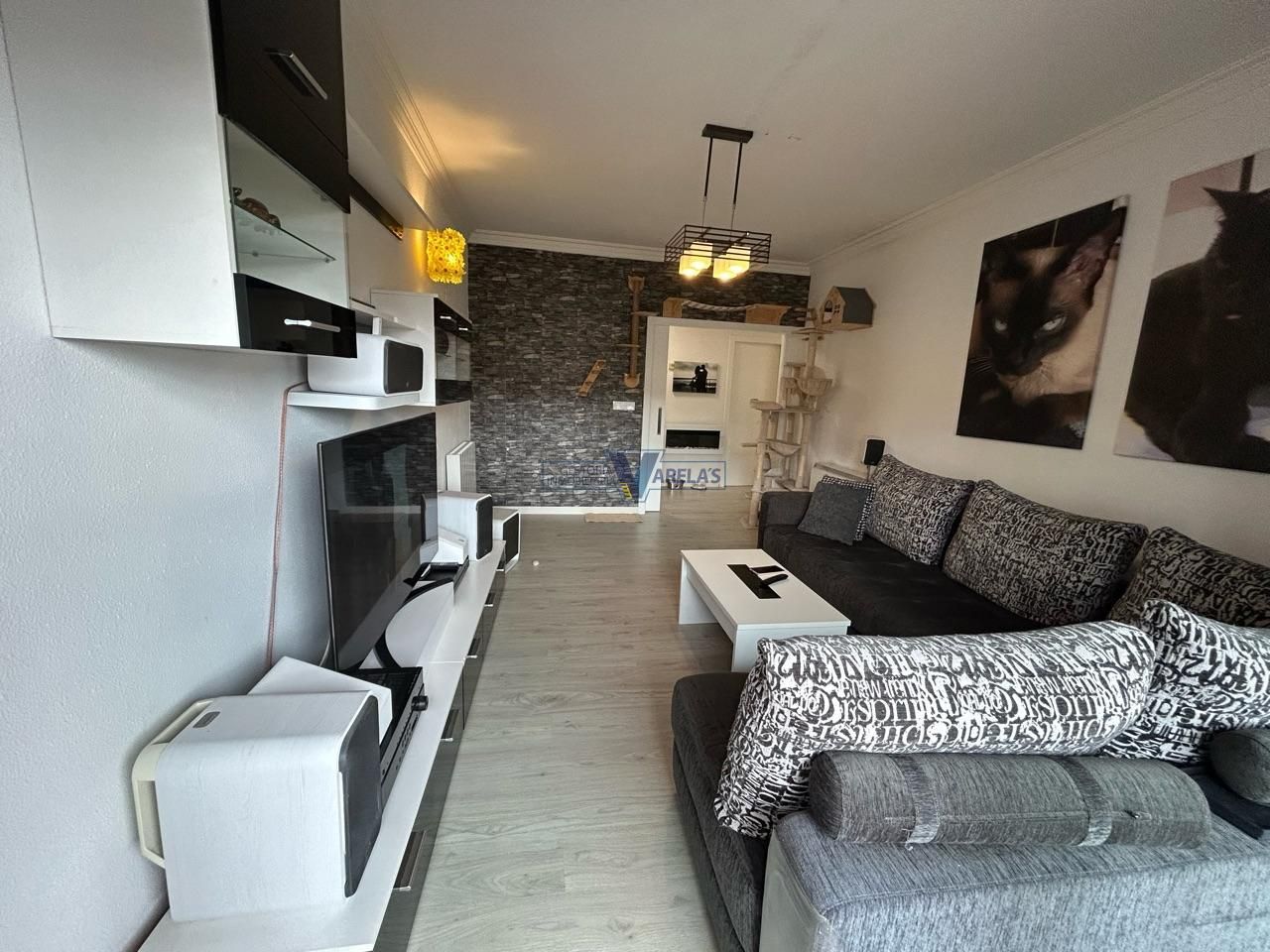 Living room of Flat for sale in Ourense Capital   with Air Conditioner, Heating and Storage room