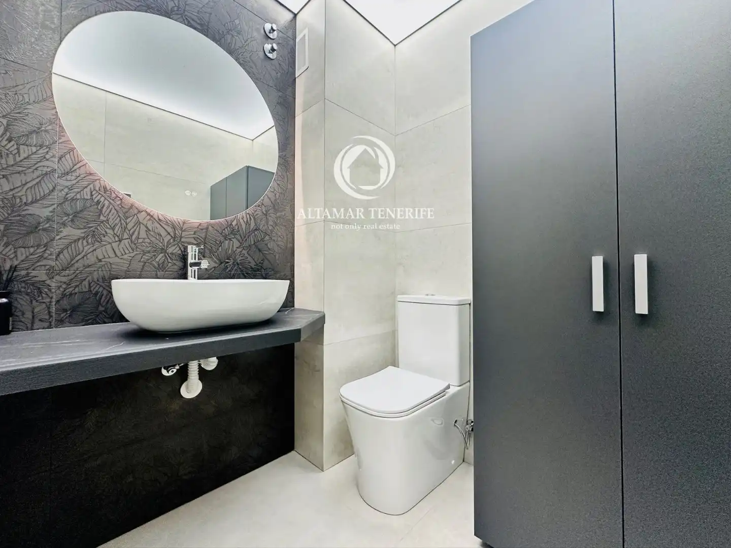 Bathroom of Detached homes for sale in Adeje  with Air Conditioner, Private garden and Terrace