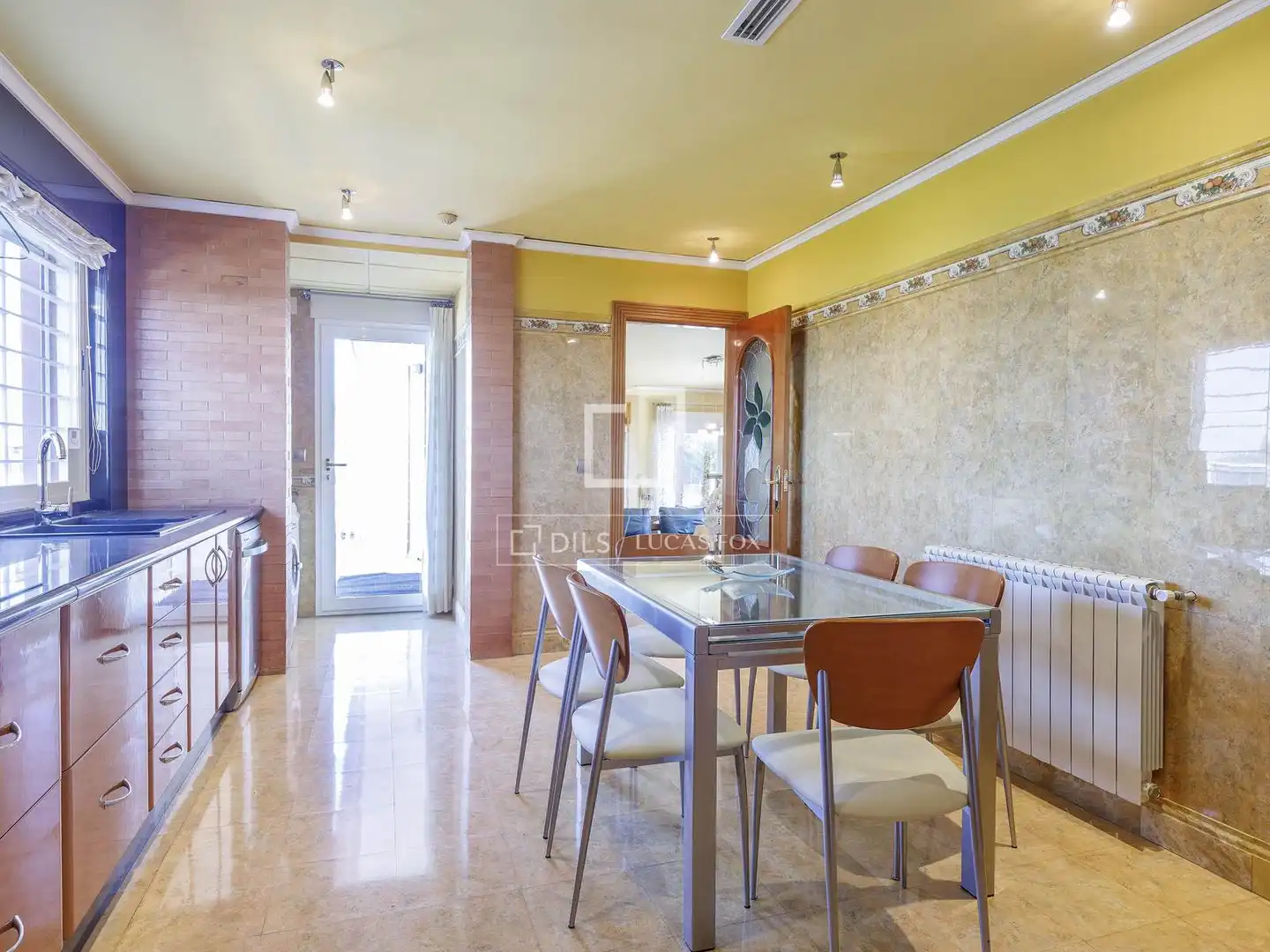 Villa mit Pool zum Verkauf in Montserrat, imagen 35