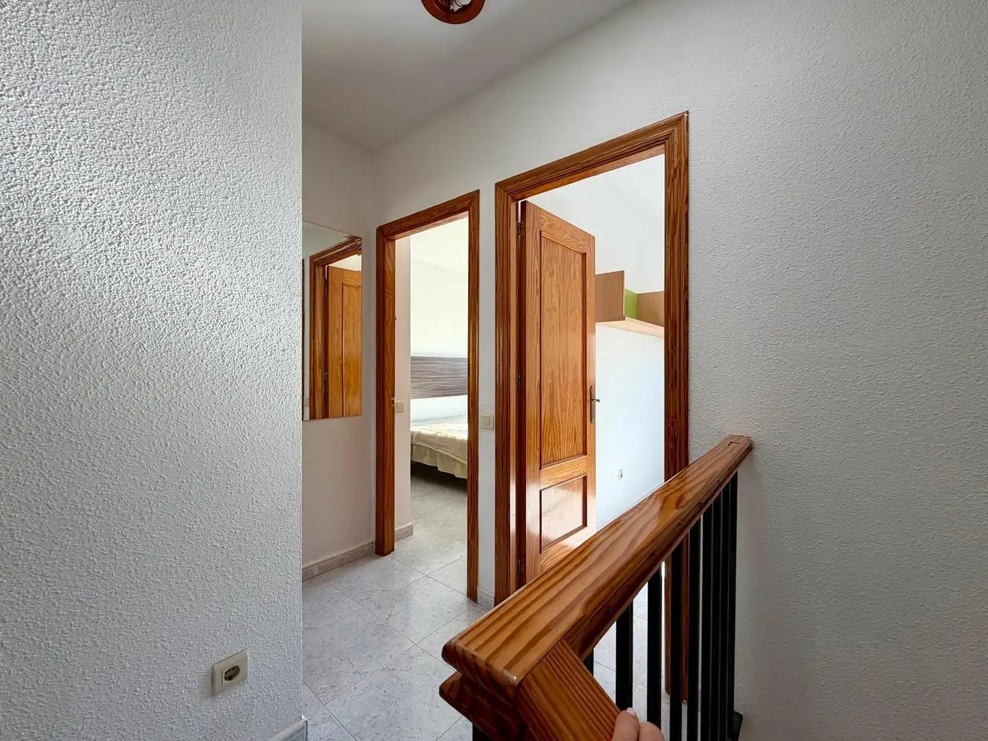 Casa adosada en venta en Almería con Jardín privado, Terraza y Amueblado