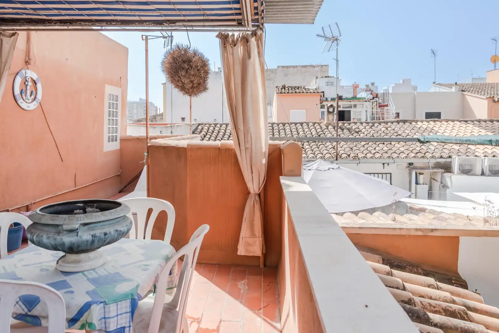 Casa adosada en venda a Els Hostalets