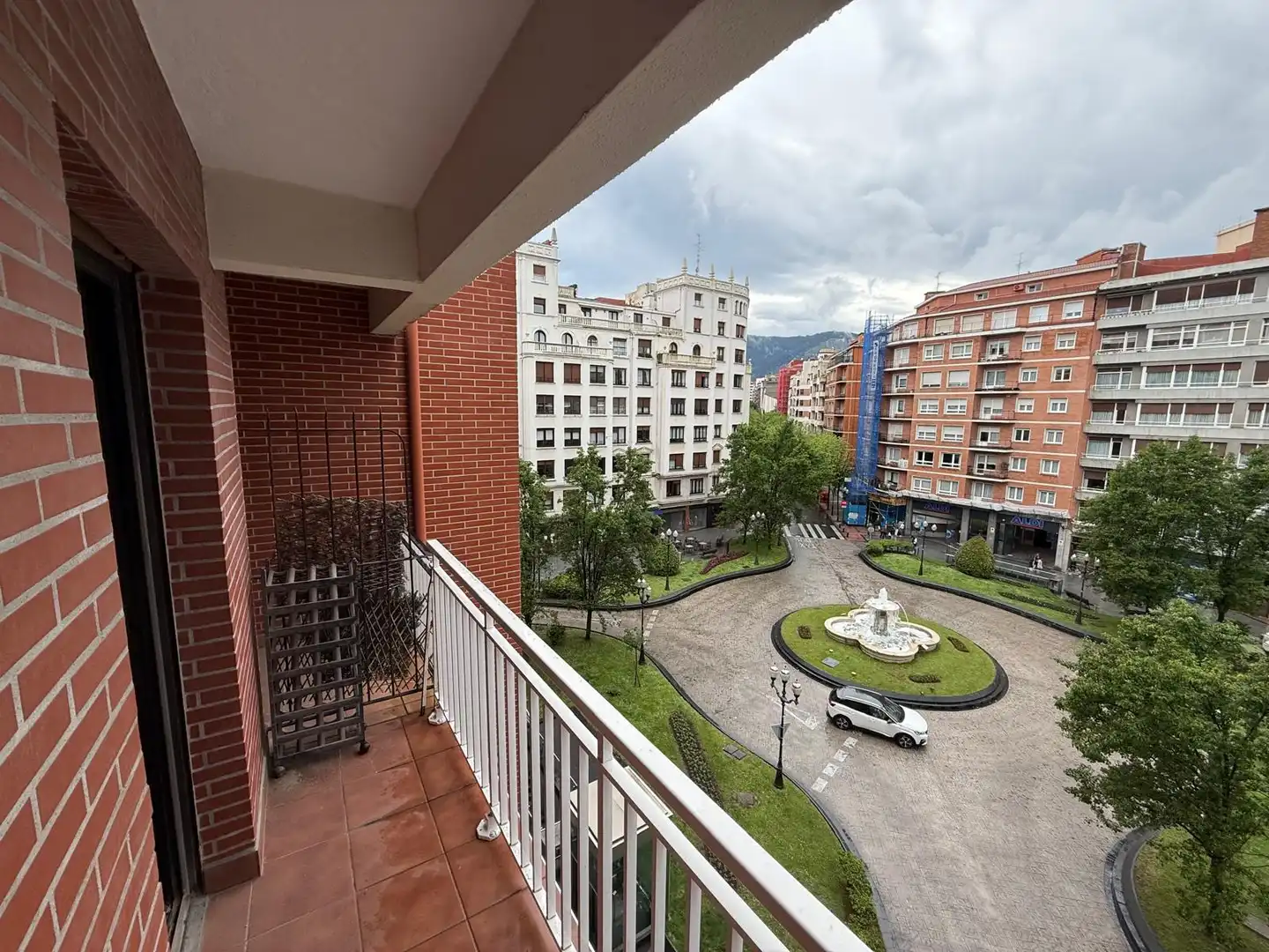 Vista exterior de Pis en venda en Bilbao  amb Calefacció i Terrassa