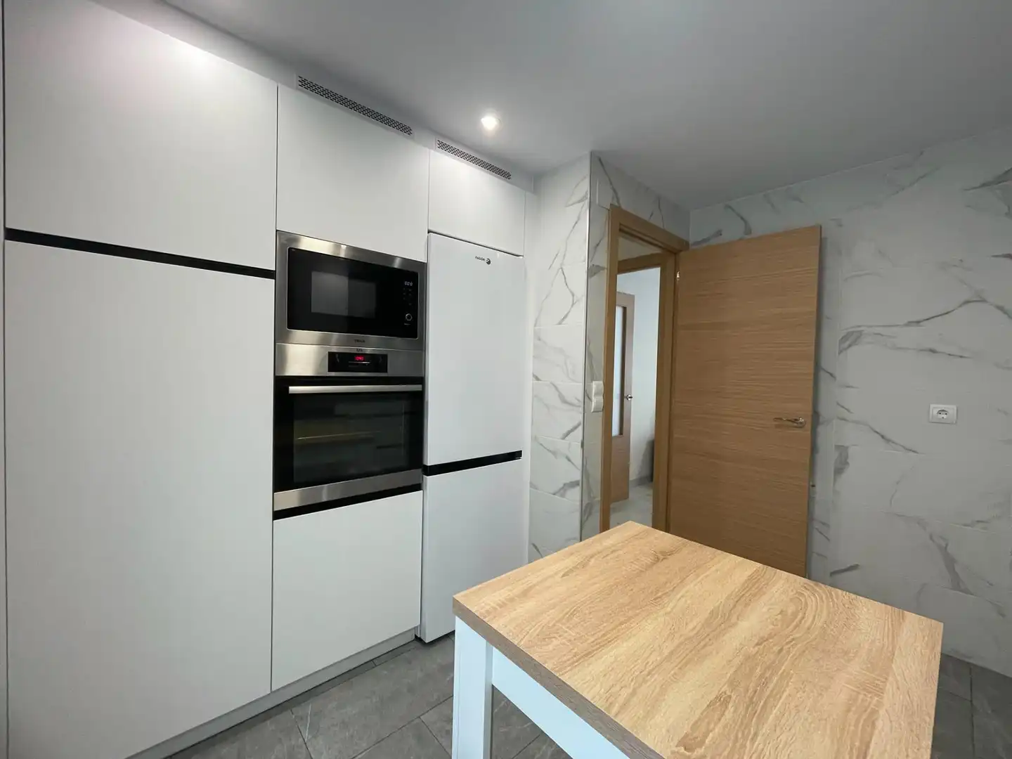 Cocina de Apartamento de alquiler en Ponferrada con Calefacción, Terraza y Trastero