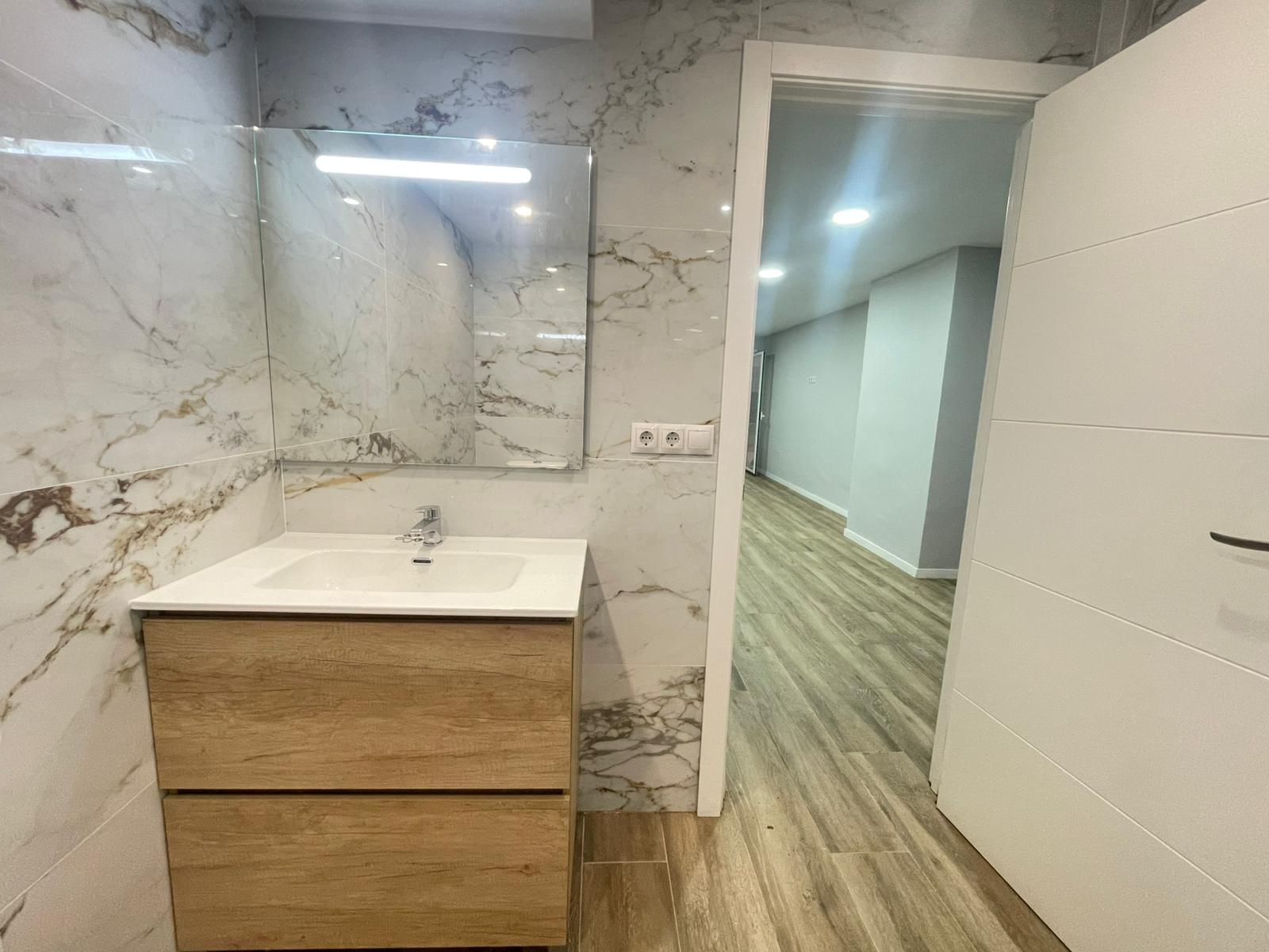 Bathroom of Flat for sale in Sant Feliu de Llobregat  with Terrace