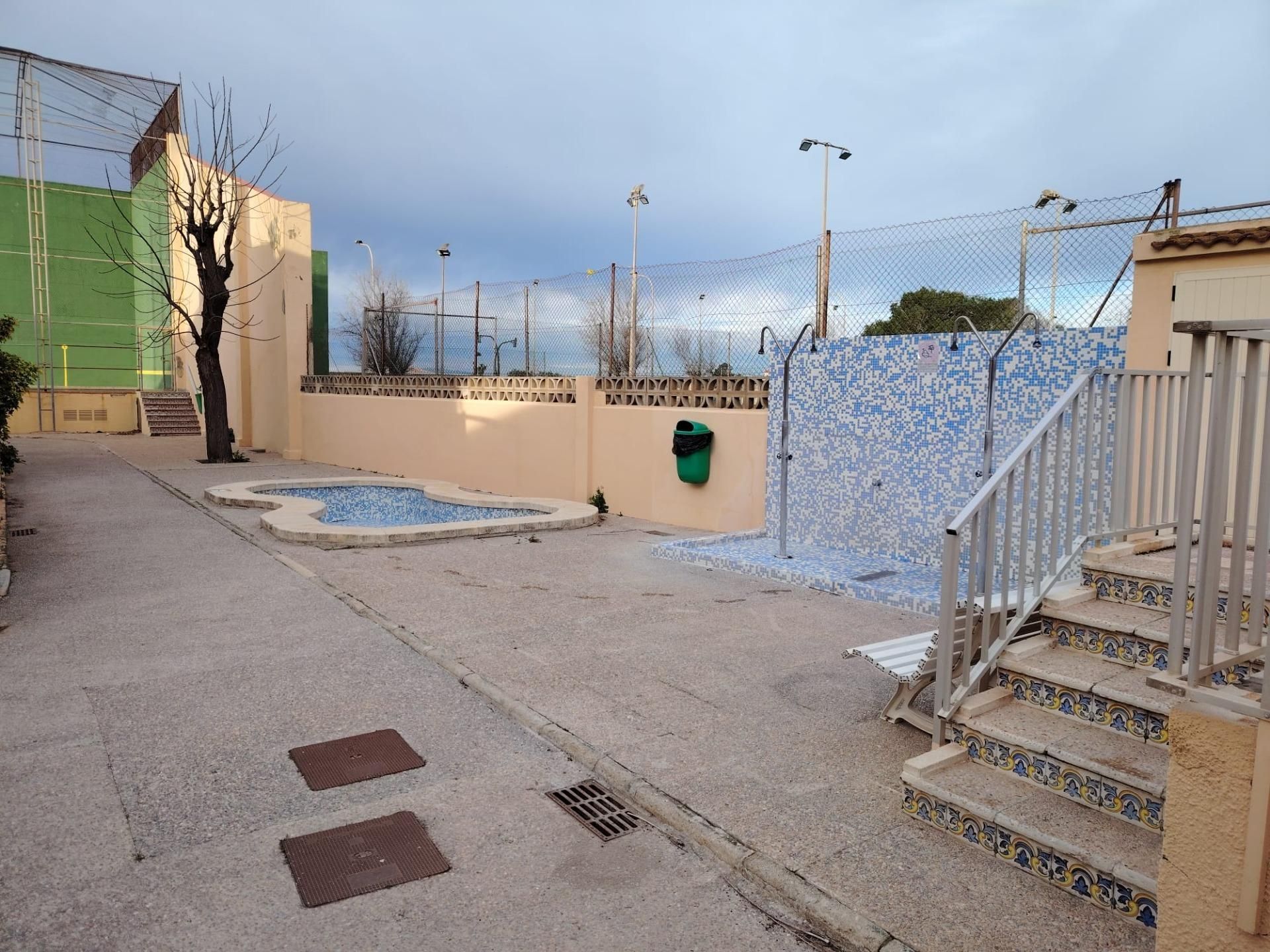 Piscina de Casa adosada en venda en  Valencia Capital amb Aire condicionat, Jardí privat i Terrassa