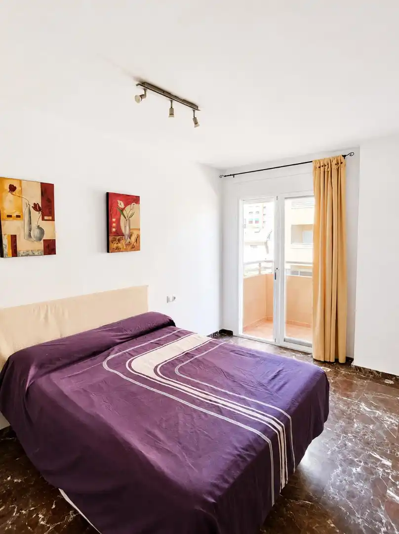 Habitación de Piso en venta en Valencia con Aire acondicionado, Amueblado y Horno
