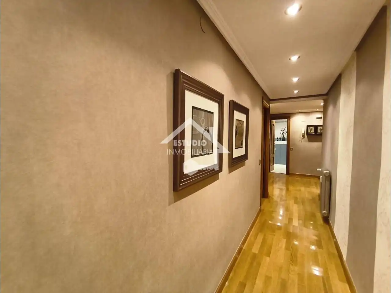 Piso con terraza en venta en Calle Belchite, imagen 53