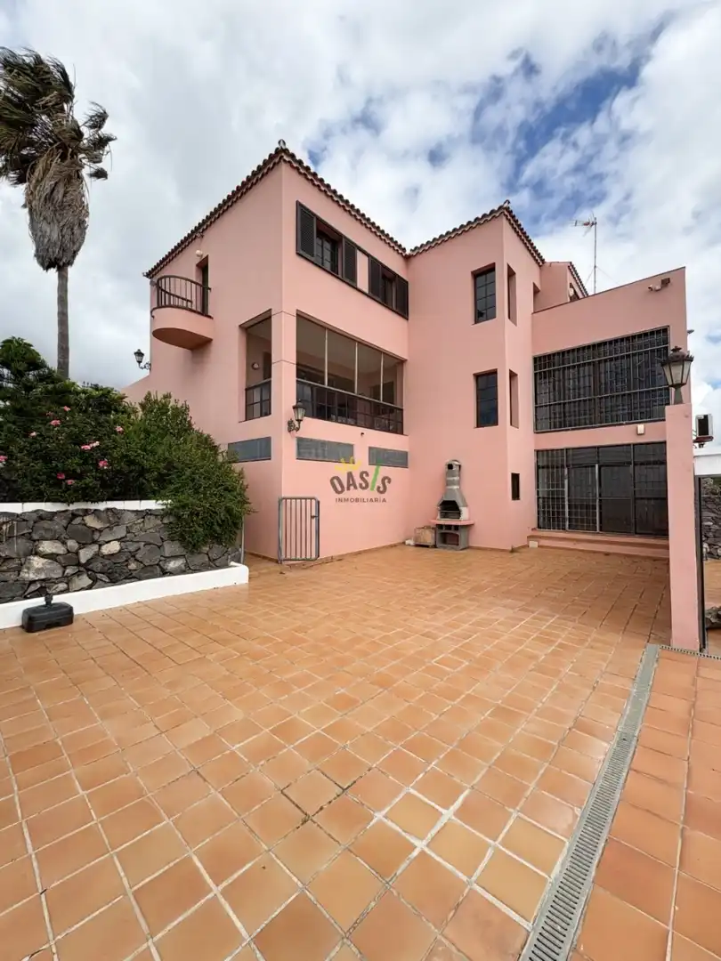 Terrassa de Casa o xalet en venda en Santa Cruz de Tenerife amb Terrassa, Traster i Piscina
