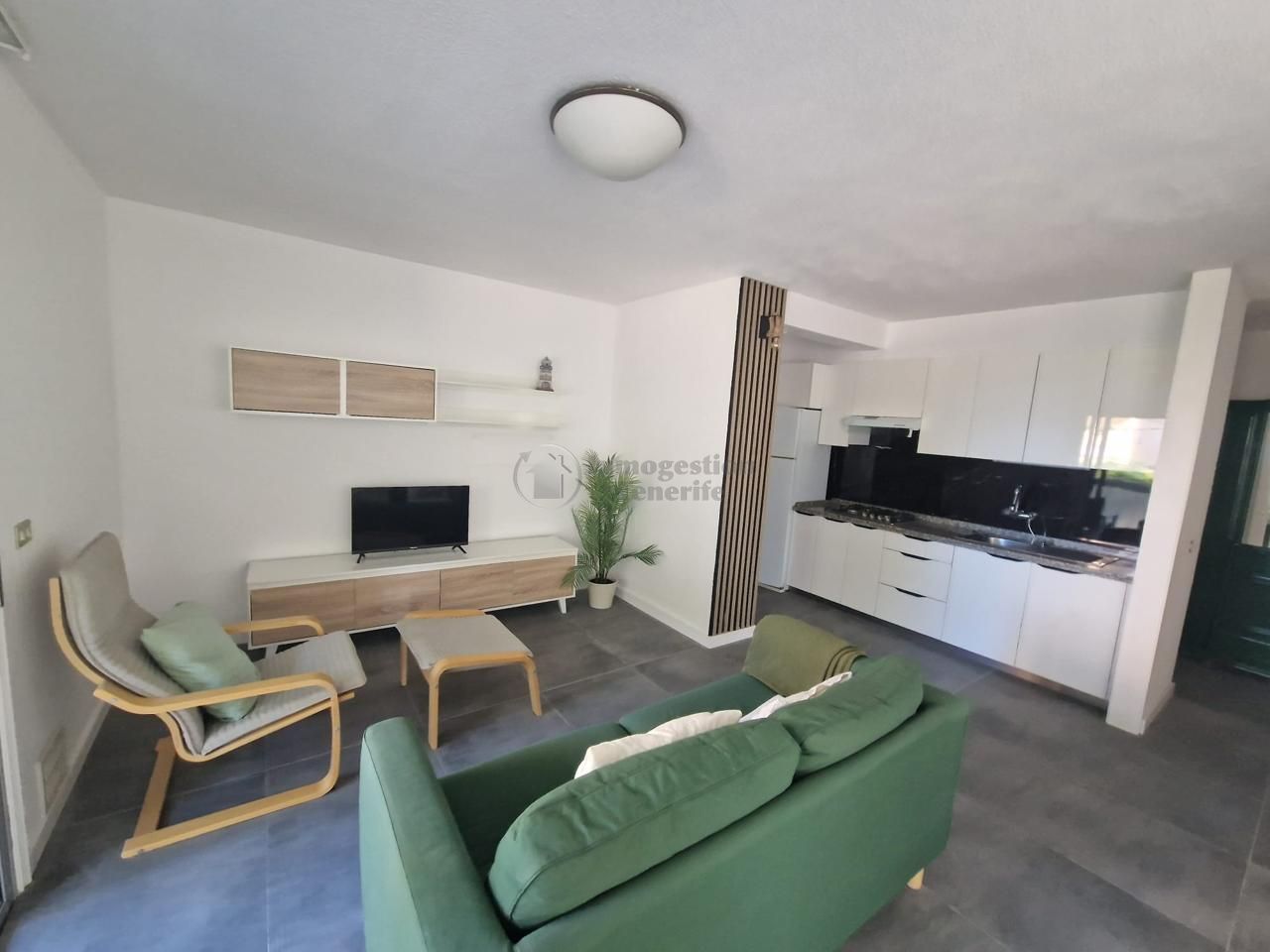 Sala d'estar de Apartament de lloguer en Arona amb Terrassa i Moblat