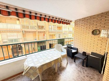 Apartamento con balcón en alquiler en Playa del Cura