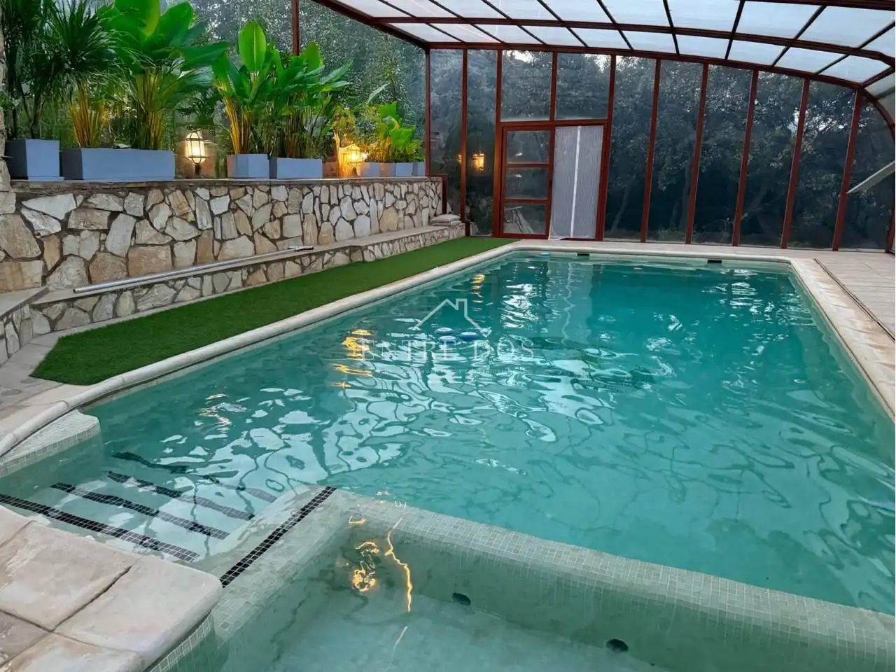 Piscina de Finca rústica en venda en Sierra Engarcerán amb Jardí privat, Terrassa i Piscina