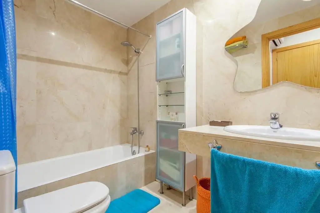 Bathroom of Flat for rent in Andratx  with Air Conditioner, Heating and Terrace