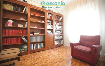 Bedroom of Flat for sale in Basauri   with Storage room, Furnished and Balcony