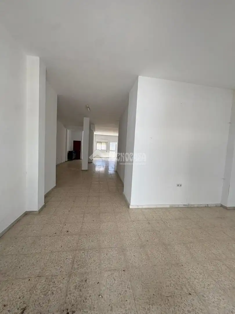 Local comercial en alquiler en Trigueros, imagen 2