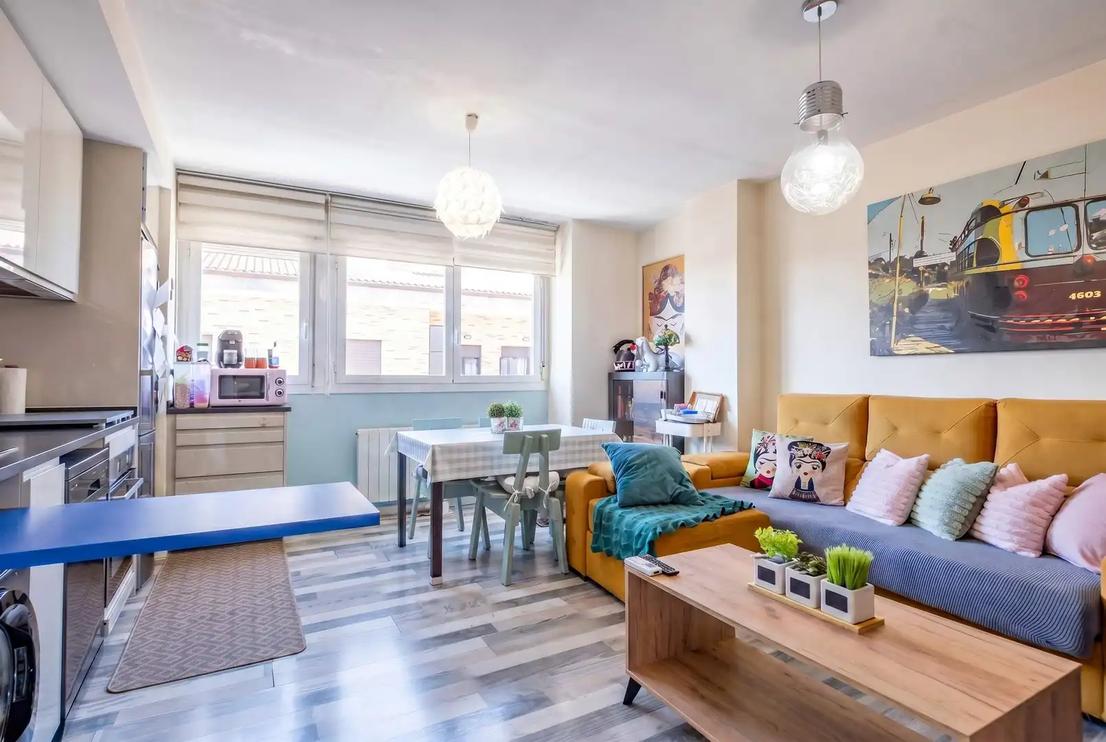 Living room of Attic for sale in Zaragoza  with Air Conditioner, Heating and Terrace