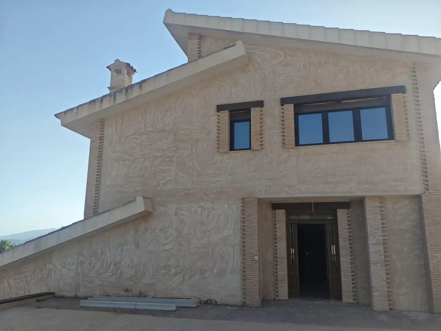 Exterior view of Houses for sale in Petrer  with Private garden, Terrace and Balcony