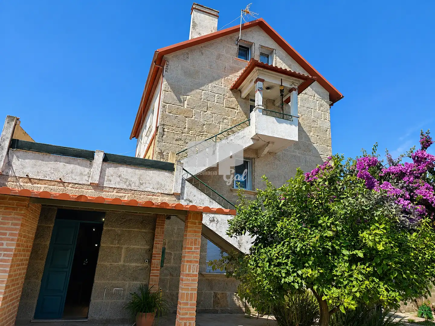 Exterior view of Houses for sale in Comesaña - Matamá