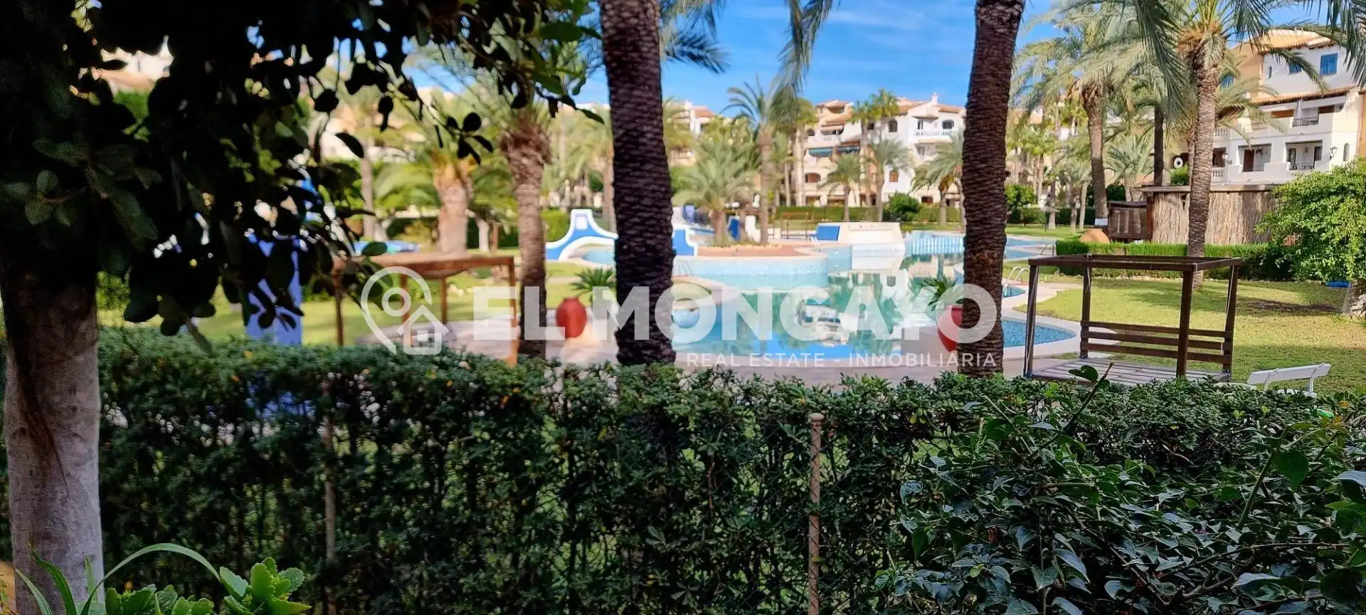 Apartamento con piscina en venta en Playa de los Locos