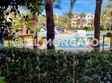 Appartement compact avec piscine à vendre à Playa de los Locos