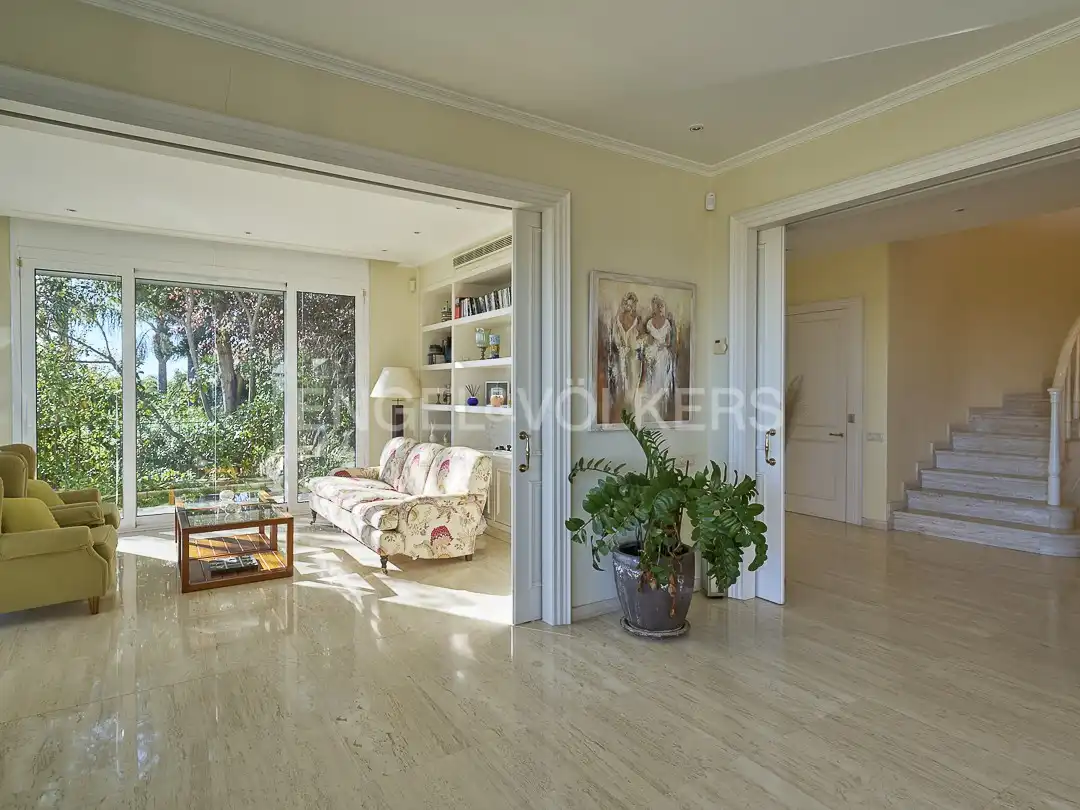 Living room of Country homes for sale in Sitges  with Air Conditioner, Heating and Private garden