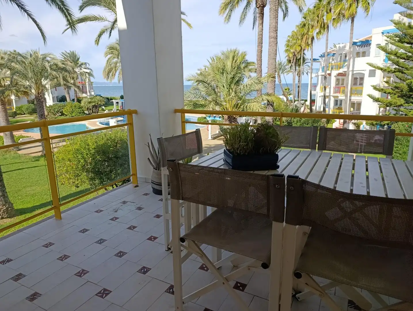 Terraza de Dúplex de alquiler en Dénia con Aire acondicionado, Calefacción y Jardín privado
