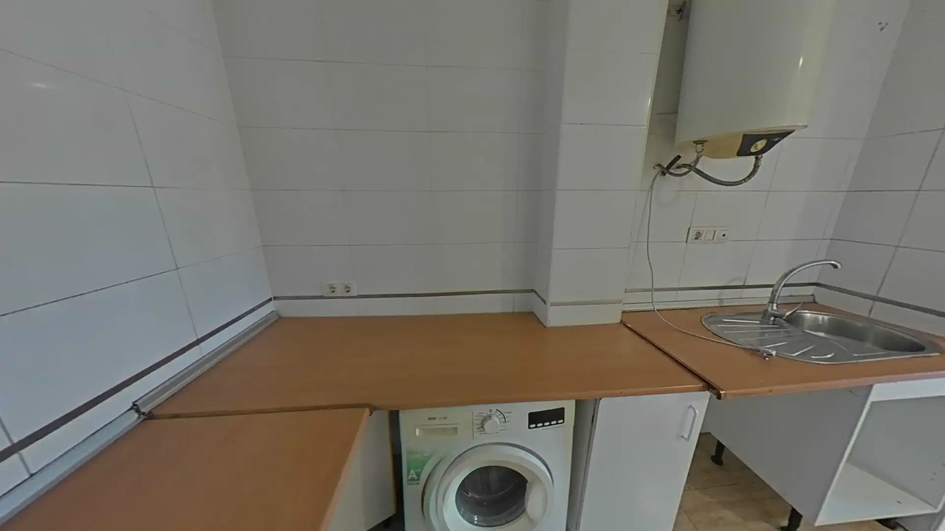 Kitchen of Flat for sale in Lepe