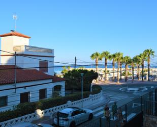 Vista exterior de Pis de lloguer en Torredembarra amb Aire condicionat i Balcó