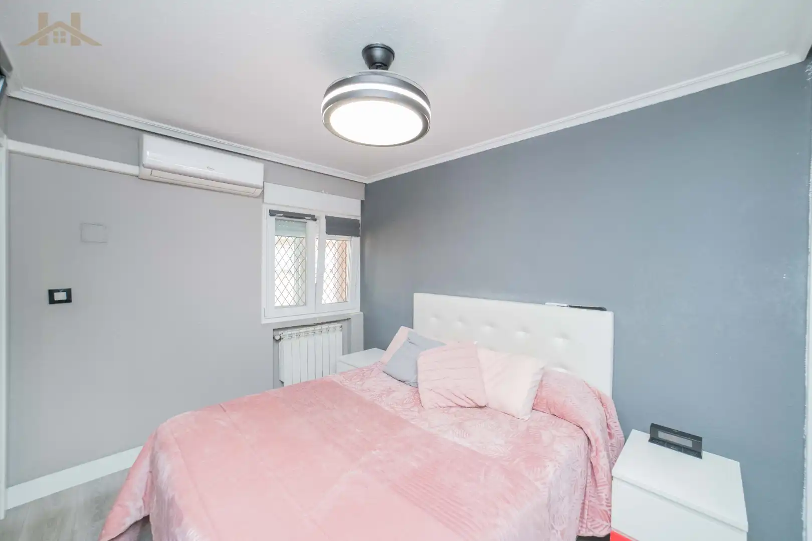 Bedroom of Flat for sale in Madrid  with Air Conditioner and Heating